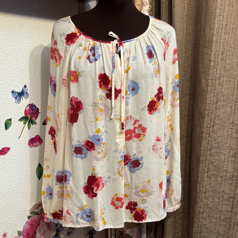 Lucky Brand long sleeve cream with red and blue florals. Size L.